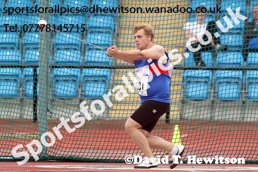 Mens under-20s hammer, Northern Championships, Sport City, Manchester. Photo: David T. Hewitson/Sports for All Pics